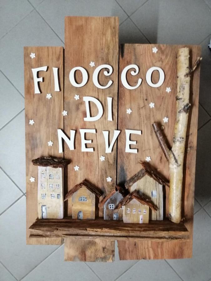 Hotel Fiocco Di Neve Vezza dʼOglio Exterior foto